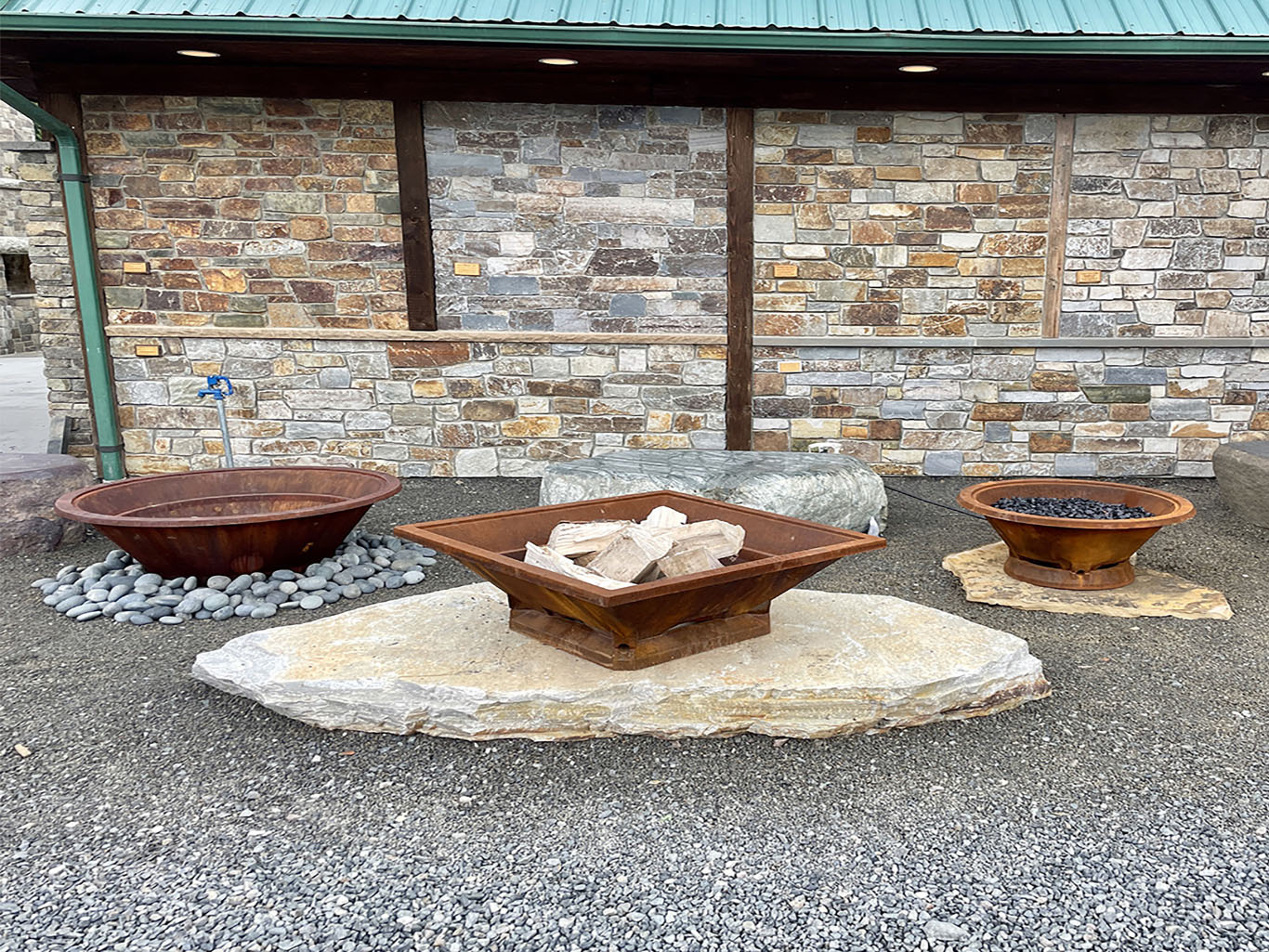 Ledgestones