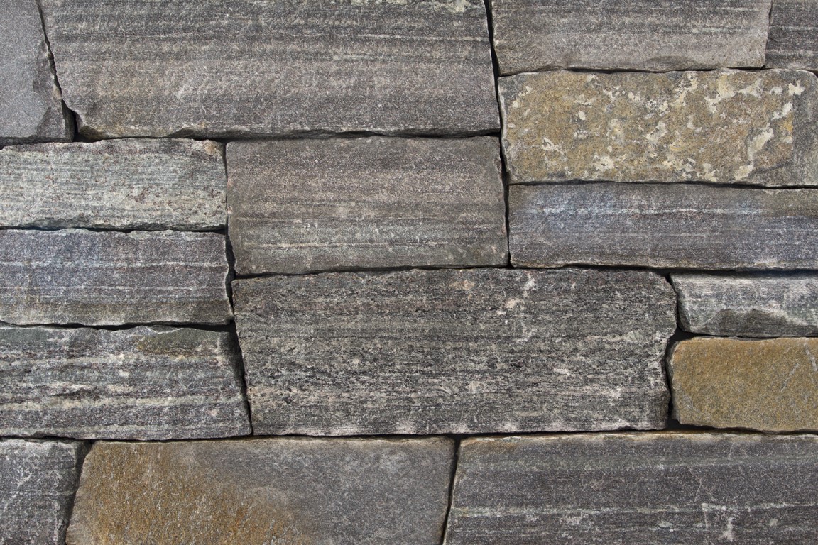 Saratoga Granite Ledgestone